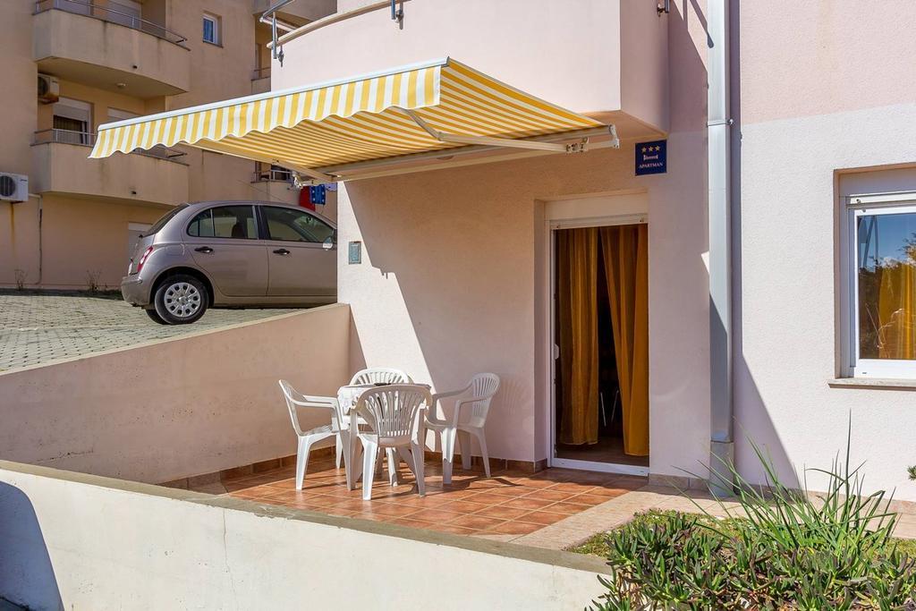 Apartment Ellis Premantura Ngoại thất bức ảnh