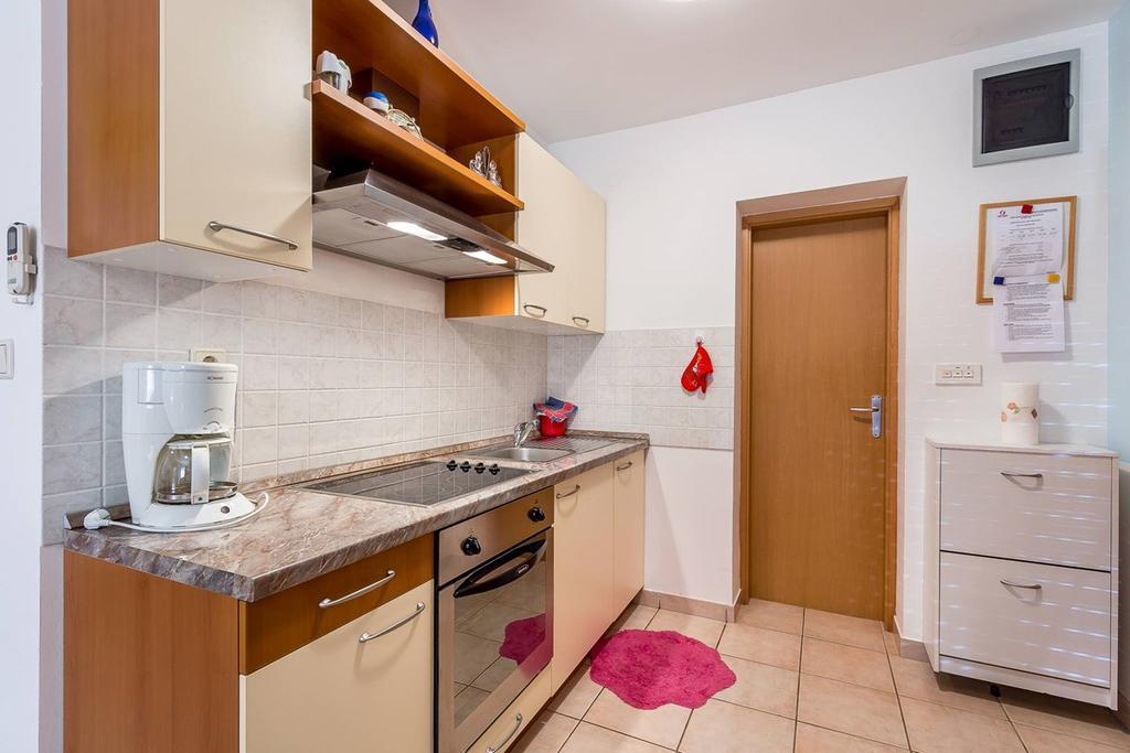 Apartment Ellis Premantura Ngoại thất bức ảnh